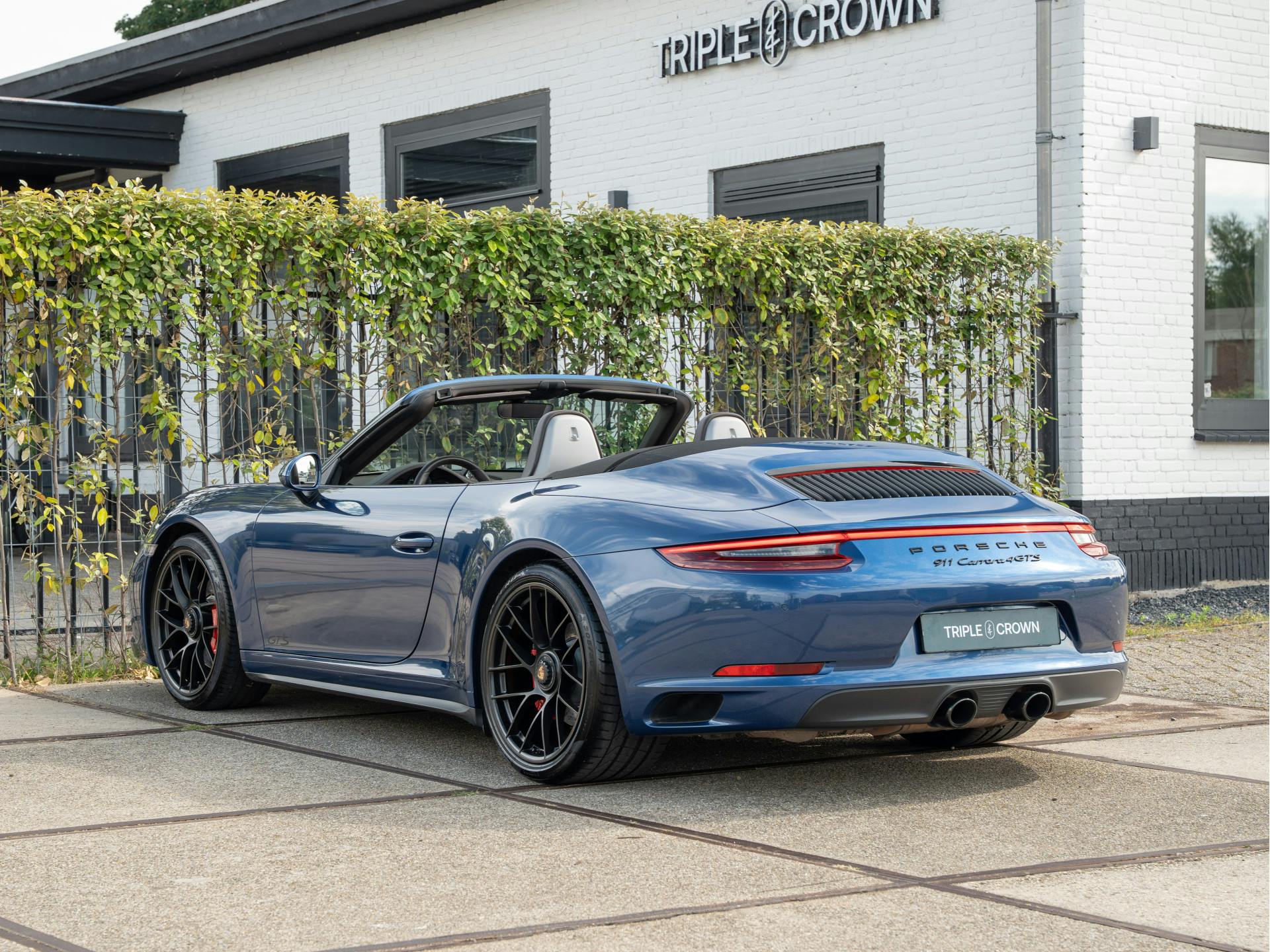Porsche 911 Cabrio 3.0 Carrera 4 GTS | Blue Metallic Wrap | Bose | Adaptieve Sport-Stoelen
